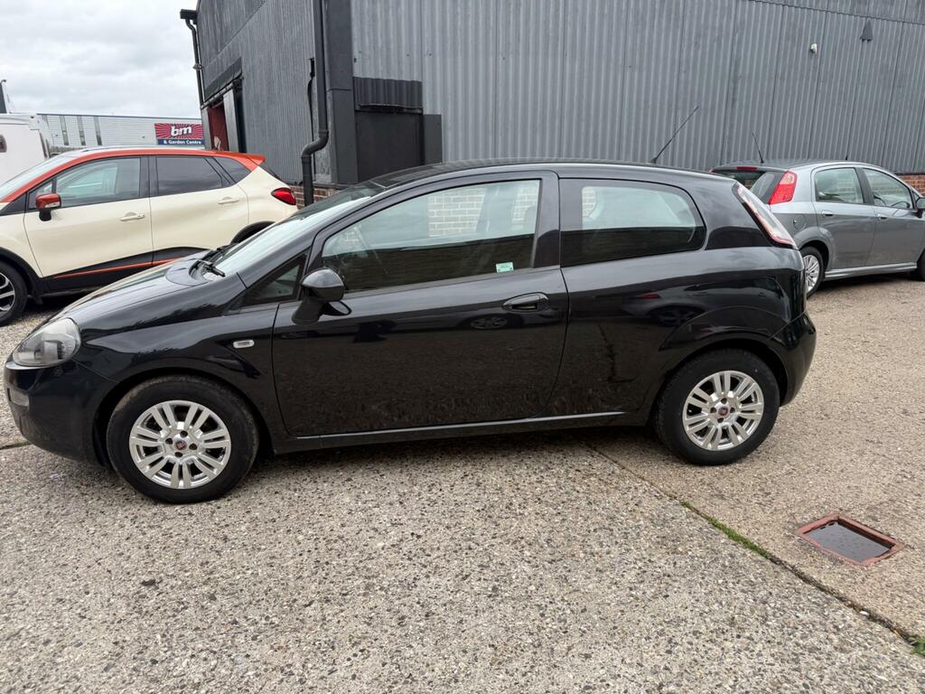 Fiat Punto Pop White #10