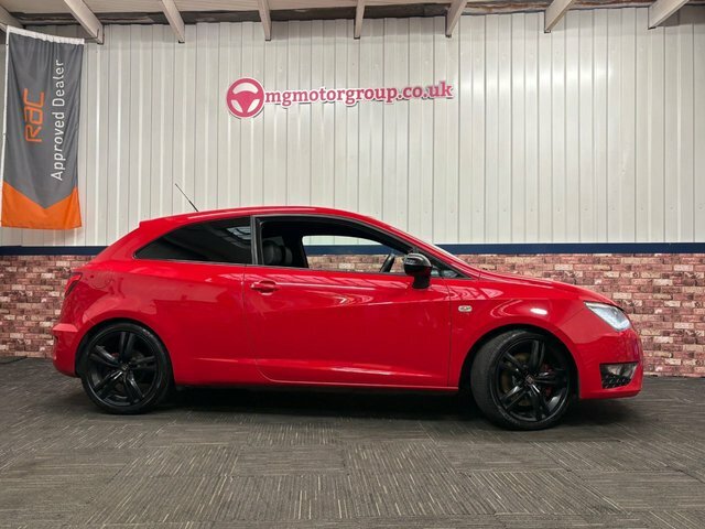 Seat Ibiza 1.8 Tsi Cupra Black Sport Coupe Red #2