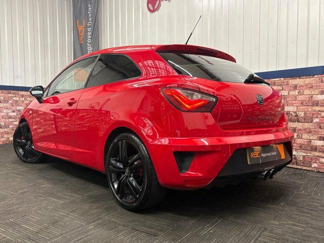 Seat Ibiza 1.8 Tsi Cupra Black Sport Coupe Red #4