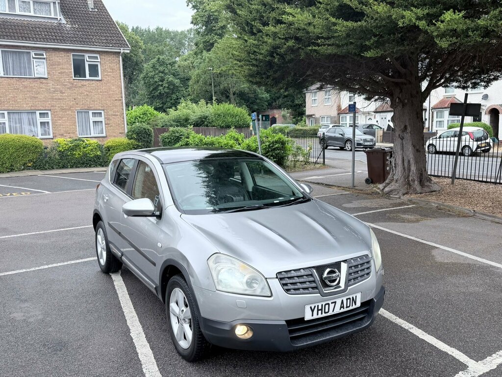 Nissan Qashqai Acenta Black #1