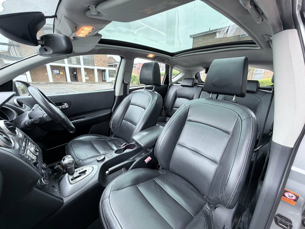 Nissan Qashqai Acenta Black #9