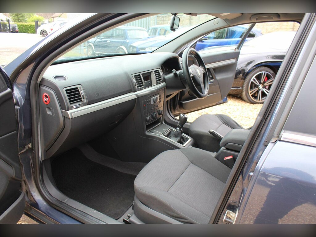 Vauxhall Vectra Sri Nav Cdti 150 Silver #25