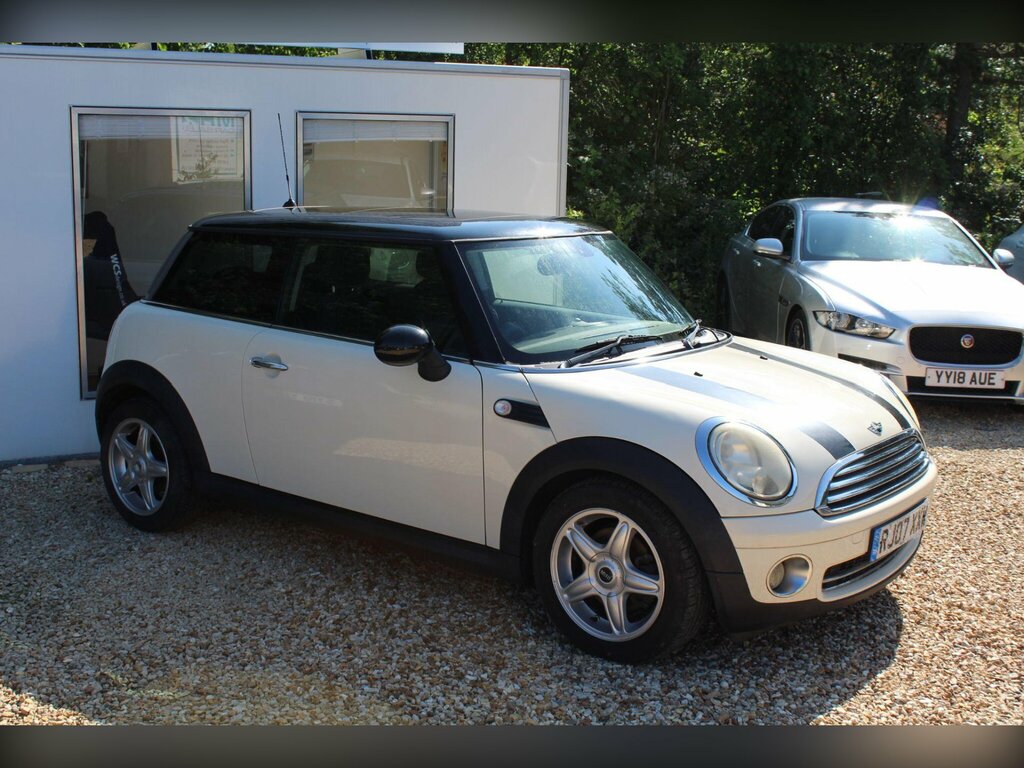 Mini Hatch One Black #2