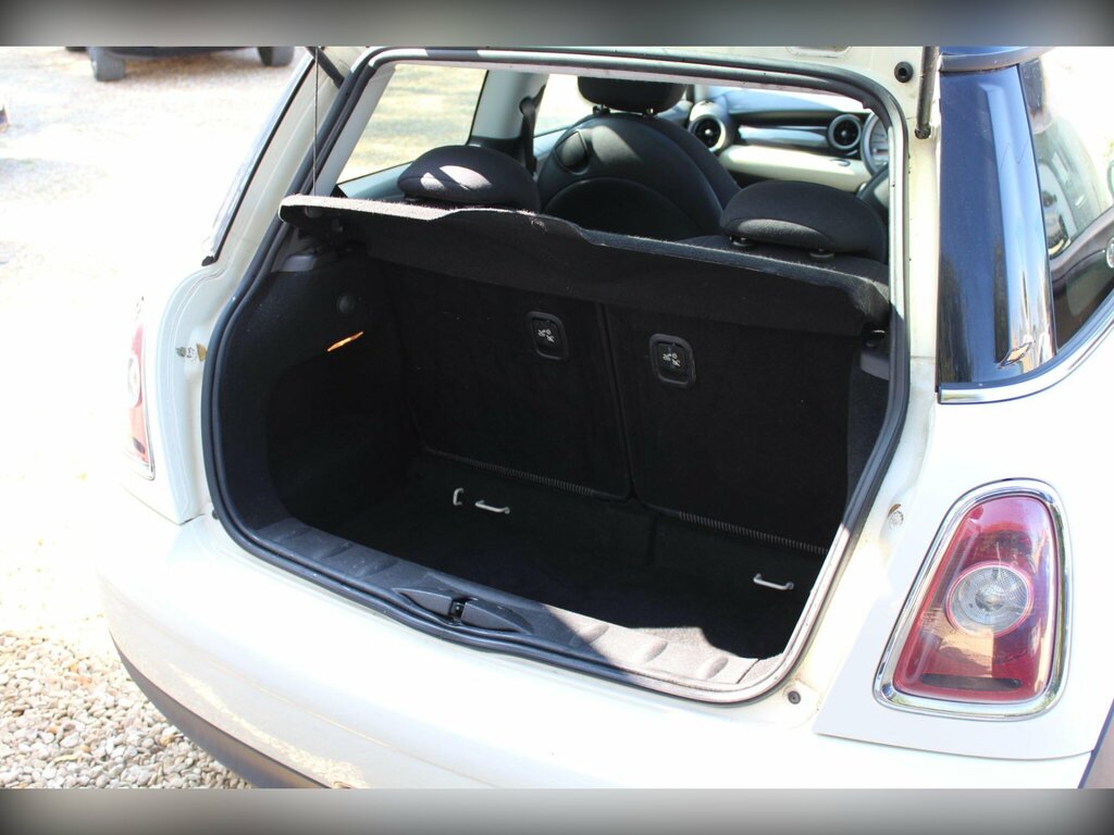 Mini Hatch One Black #8