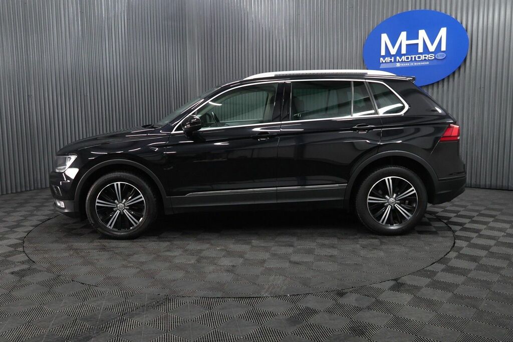 Volkswagen Tiguan Tdi Bluemotion Tech Se DF66YVW Black #4