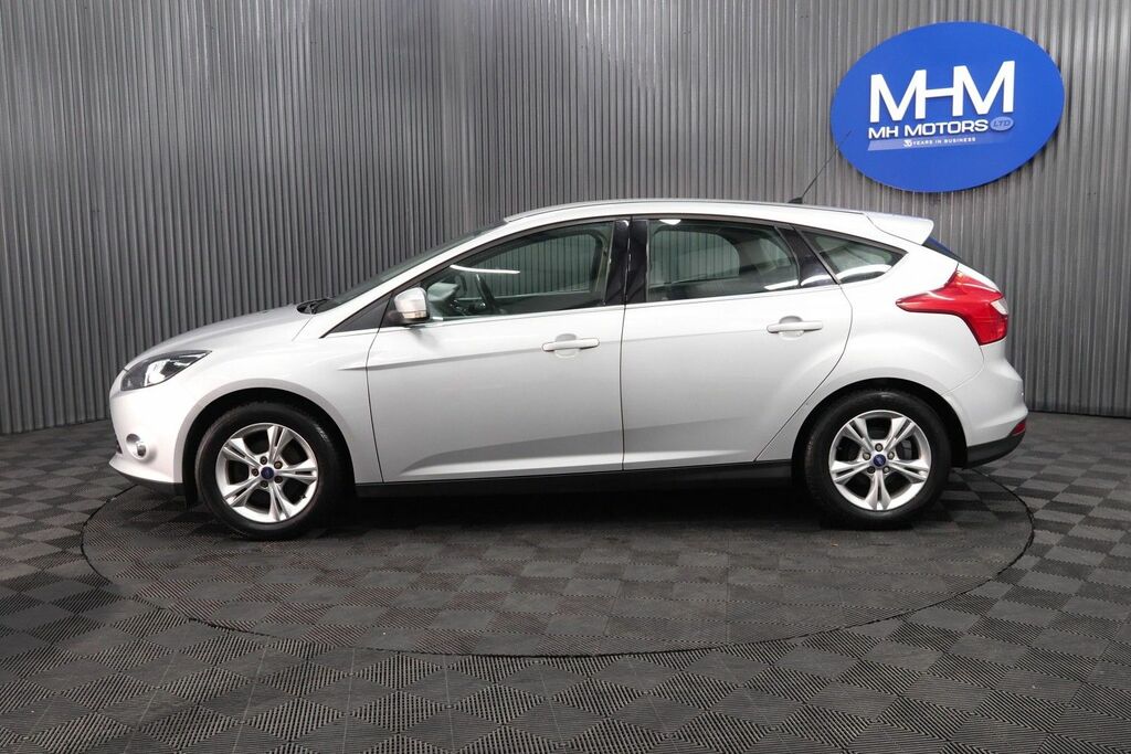 Ford Focus Zetec Hatchback MA12HLX Silver #3