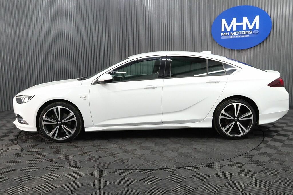 Vauxhall Insignia Turbo D Blueinjection Sri White #4