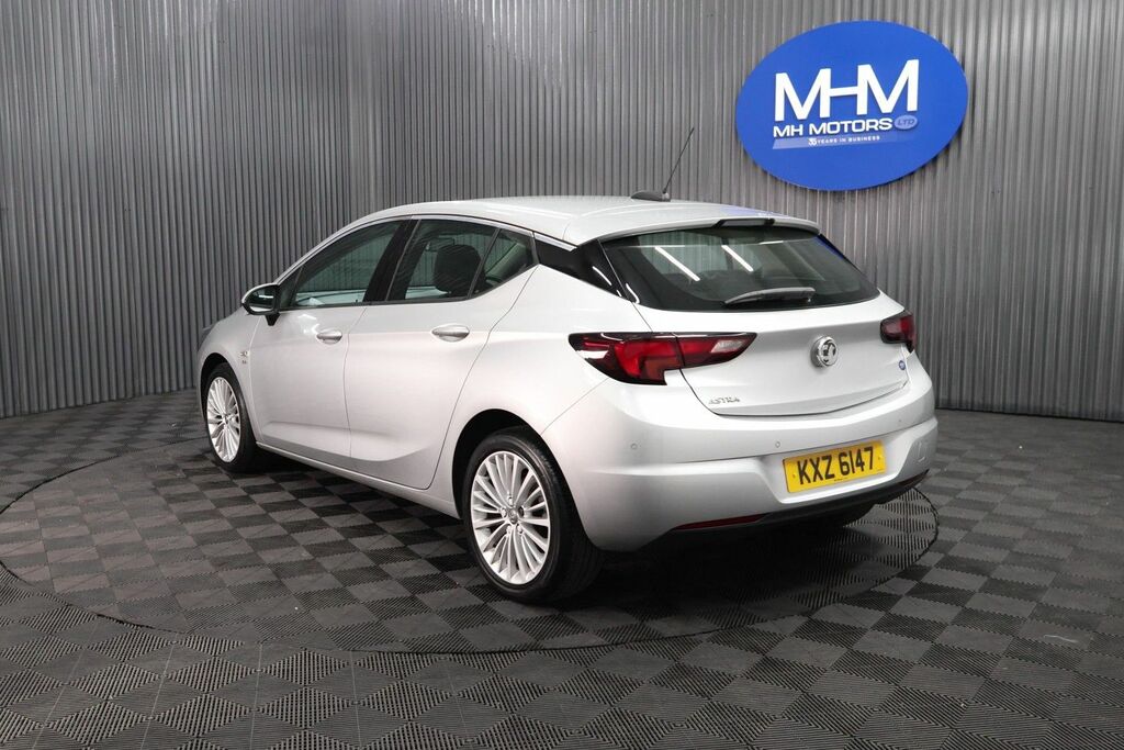 Vauxhall Astra Elite Hatchback KXZ6147 Silver #5