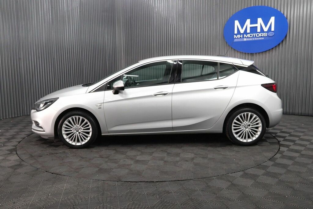 Vauxhall Astra Elite Hatchback KXZ6147 Silver #4