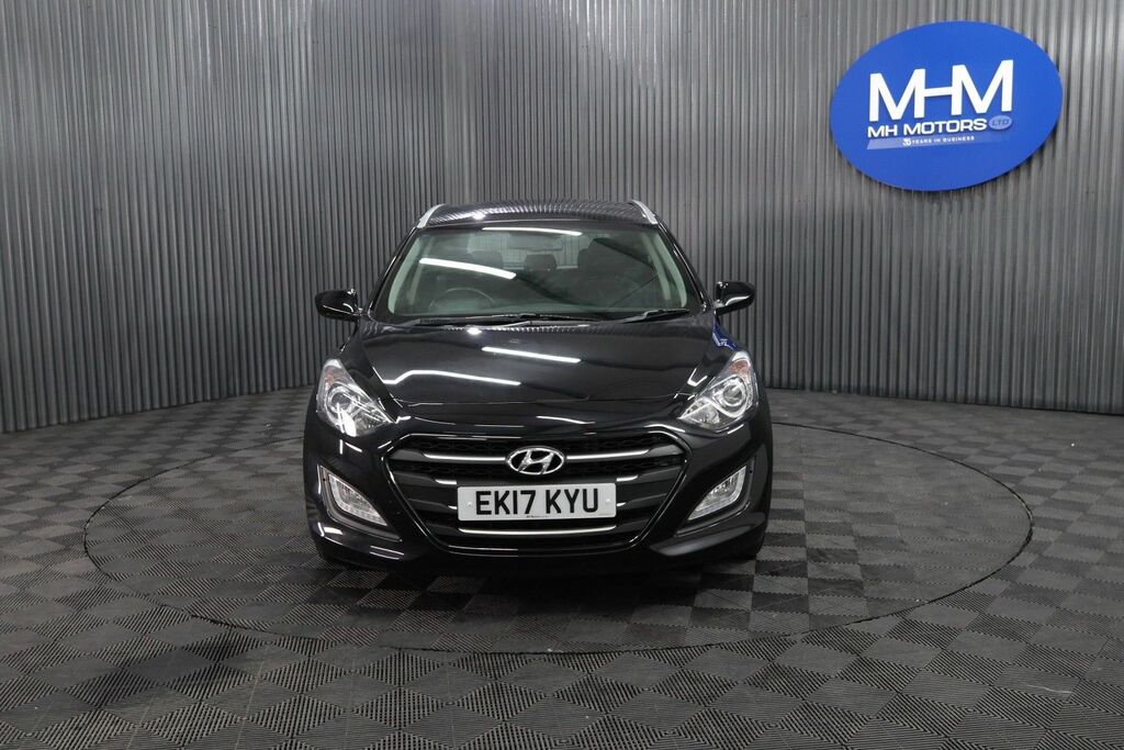 Hyundai I30 Crdi Blue Drive Se Black #2