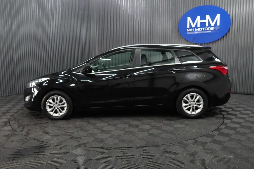 Hyundai I30 Crdi Blue Drive Se Black #4