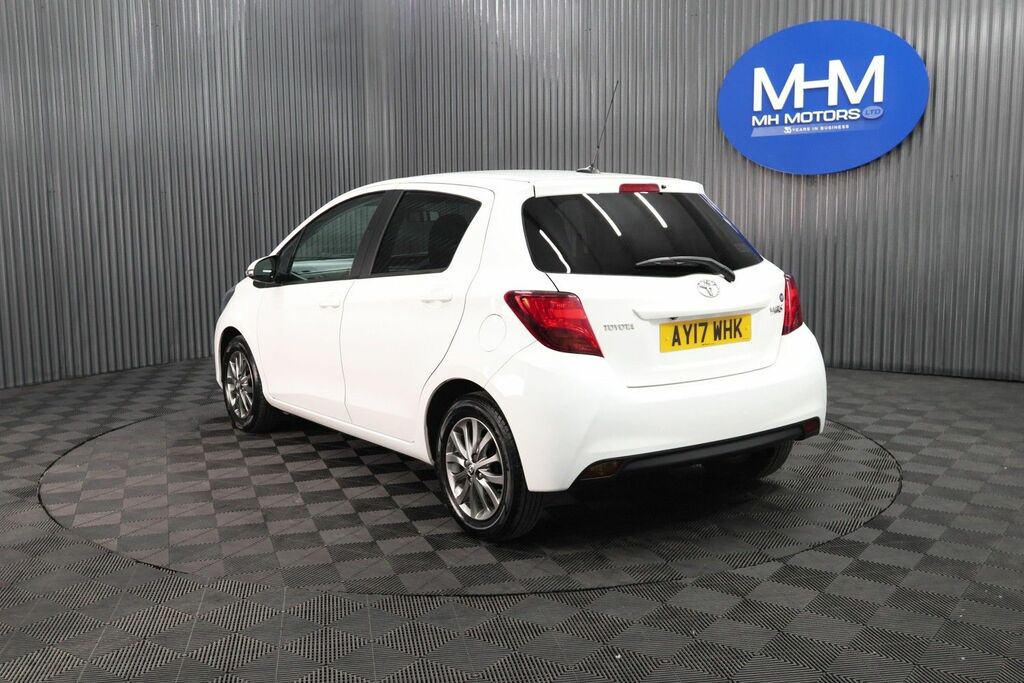 Toyota Yaris Vvt-i Icon Hatchback AY17WHK White #5
