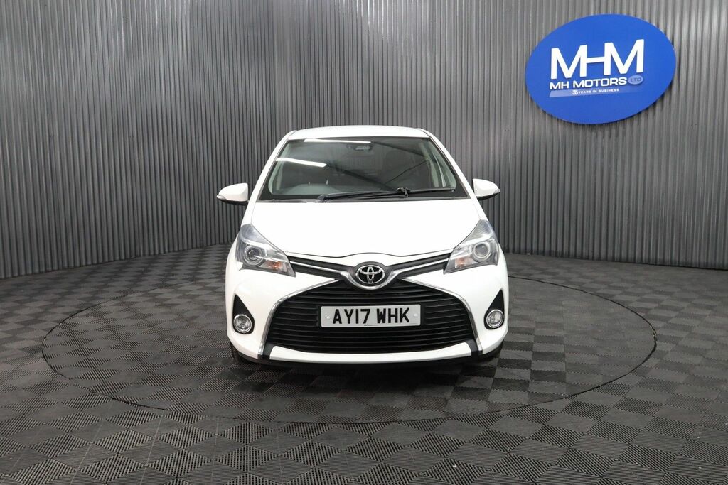 Toyota Yaris Vvt-i Icon Hatchback AY17WHK White #2
