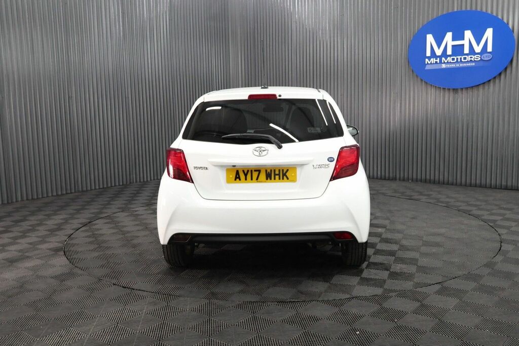 Toyota Yaris Vvt-i Icon Hatchback AY17WHK White #6
