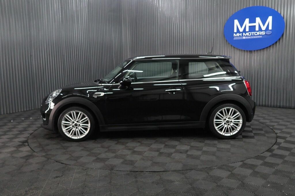 Mini Hatch Cooper D Hatchback Black #4