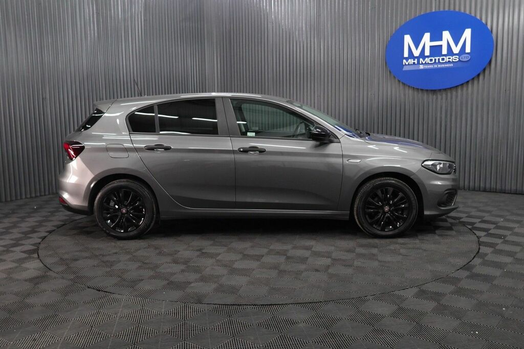 Fiat Tipo 1.4 Mpi Lounge Euro 6 Black #8