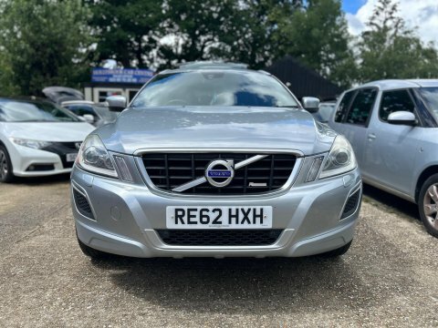 Volvo XC60 D4 R-design Awd RE62HXH #2