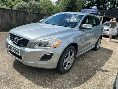 Volvo XC60 D4 R-design Awd RE62HXH #3