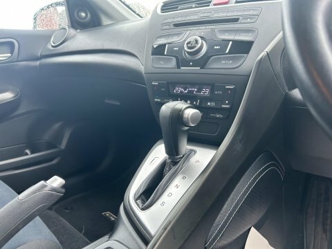Honda Civic I-vtec Se Plus SC64EXJ White #3