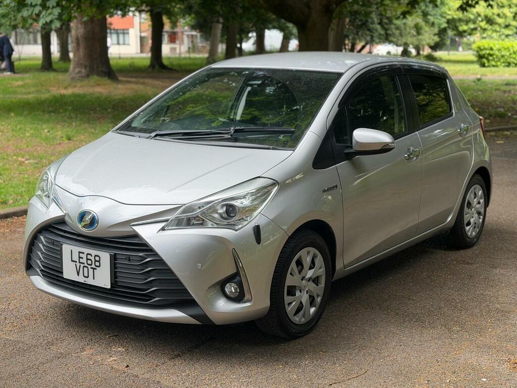 Toyota Vitz Hatchback 201868 Silver #5