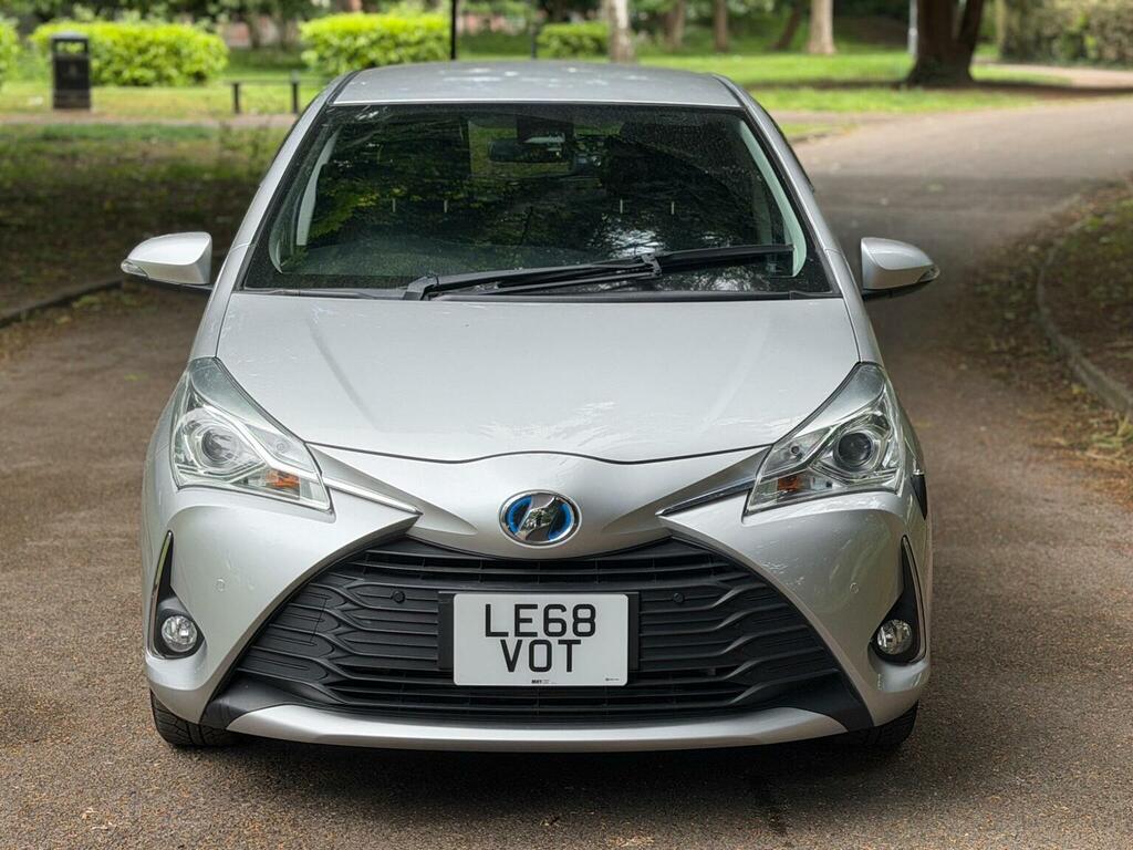 Toyota Vitz Hatchback 201868 Silver #2