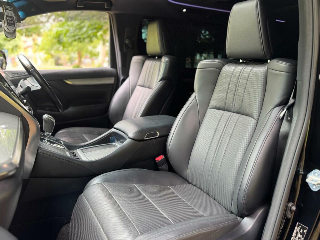 Toyota Alphard White #54