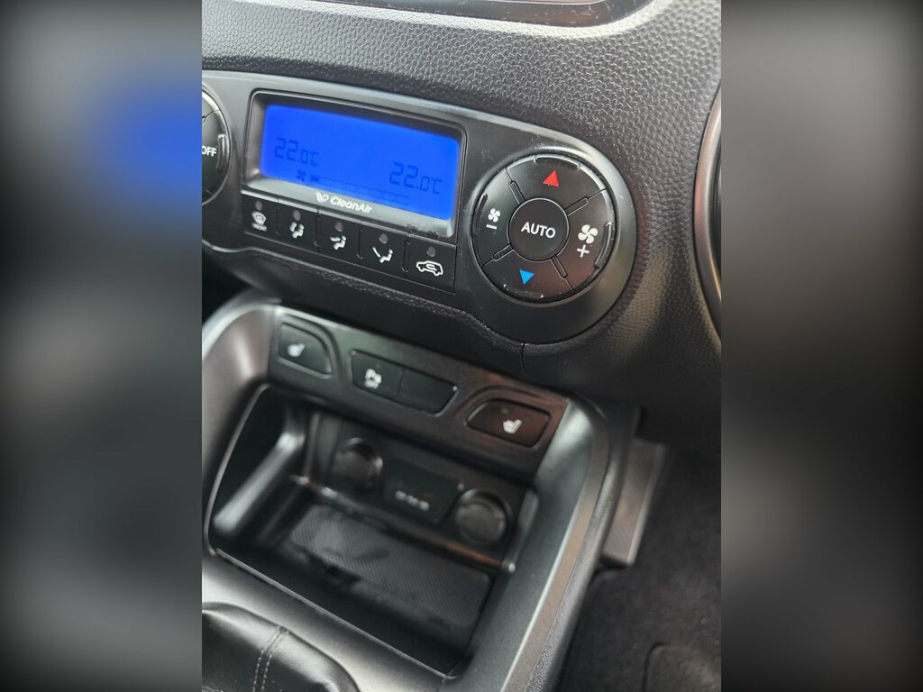 Hyundai Ix35 1.7 Crdi Se Suv Euro 5 Ss Na Black #3