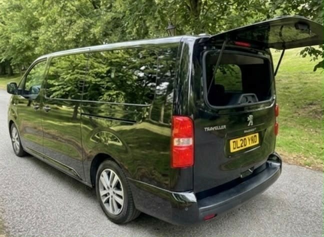 Peugeot Traveller 2.0 Bluehdi Allure Black #6