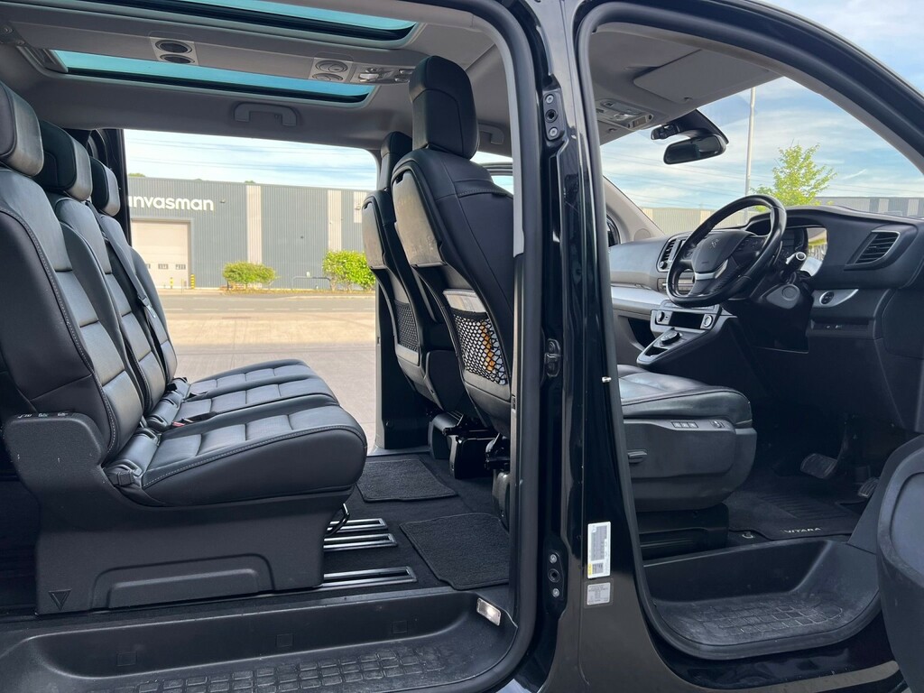 Peugeot Traveller Allure Red #14