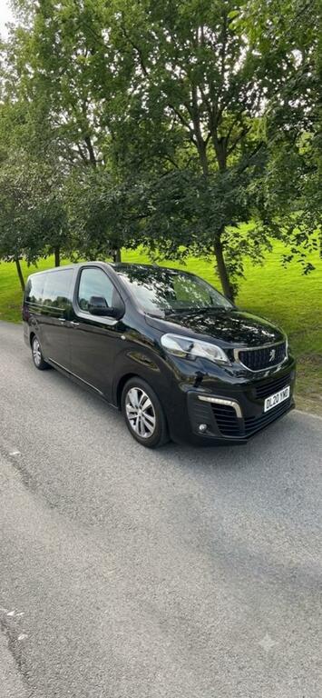 Peugeot Traveller Allure Red #16