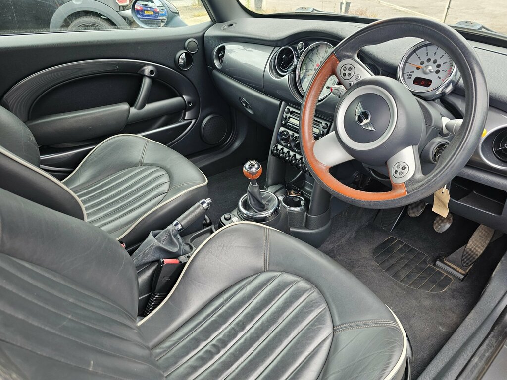 Mini Convertible Convertible 1.6 Cooper Euro 4 200808 Black #7