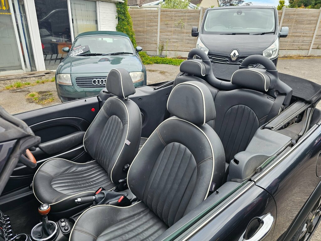 Mini Convertible 1.6 Cooper Sidewalk Convertible Black #5