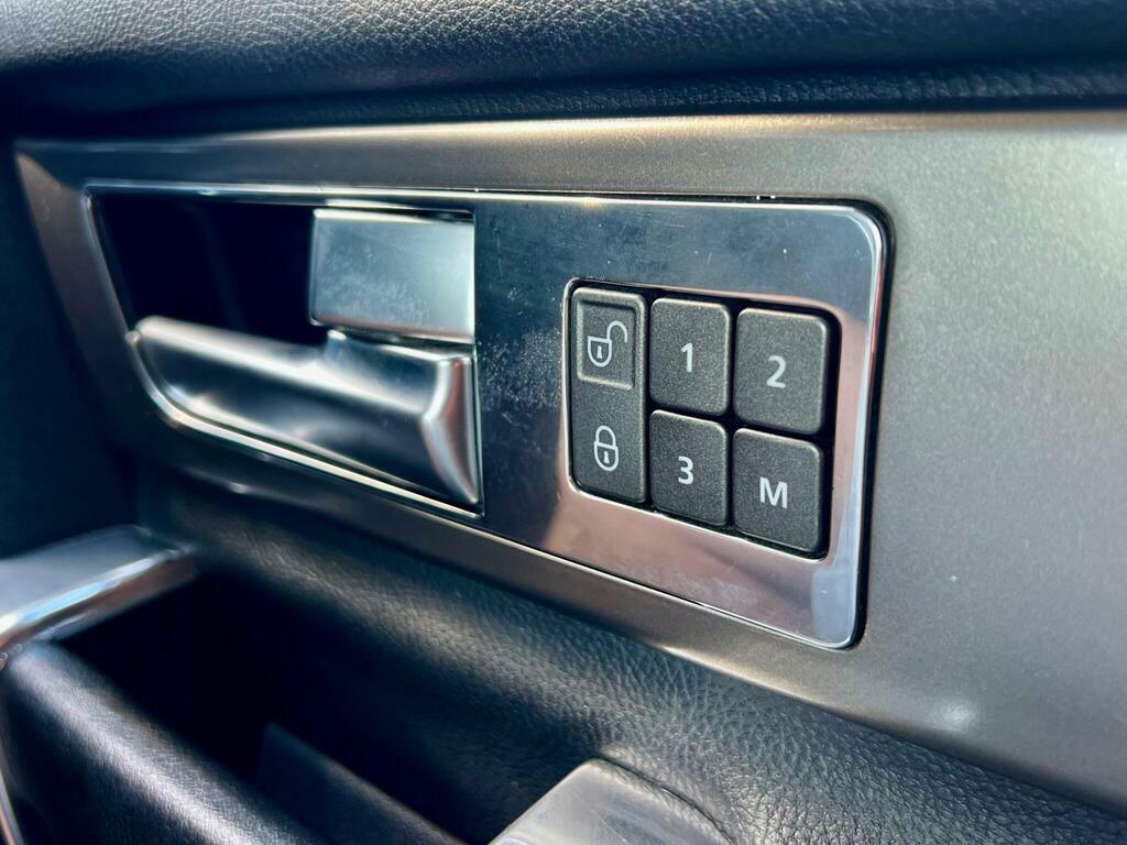 Land Rover Discovery 4 Suv Black #34