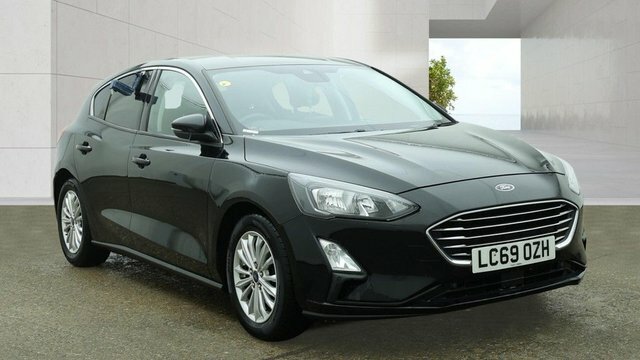 Ford Focus 1.0T Ecoboost Titanium Hatchback Black