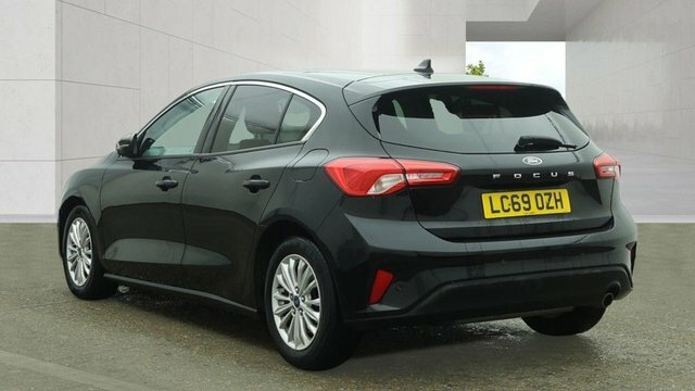 Ford Focus 1.0T Ecoboost Titanium Hatchback Black #3