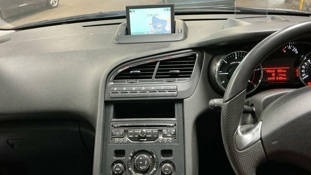 Peugeot 5008 Blue Hdi Ss Active Black #7