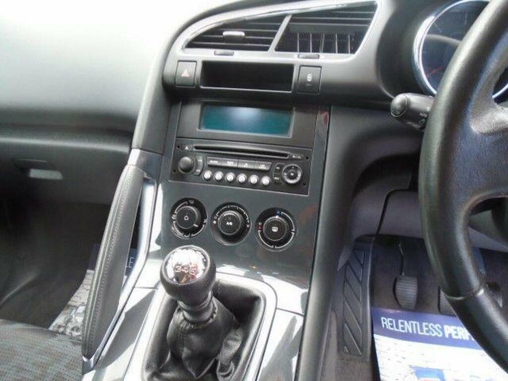 Peugeot 3008 Active Silver #10