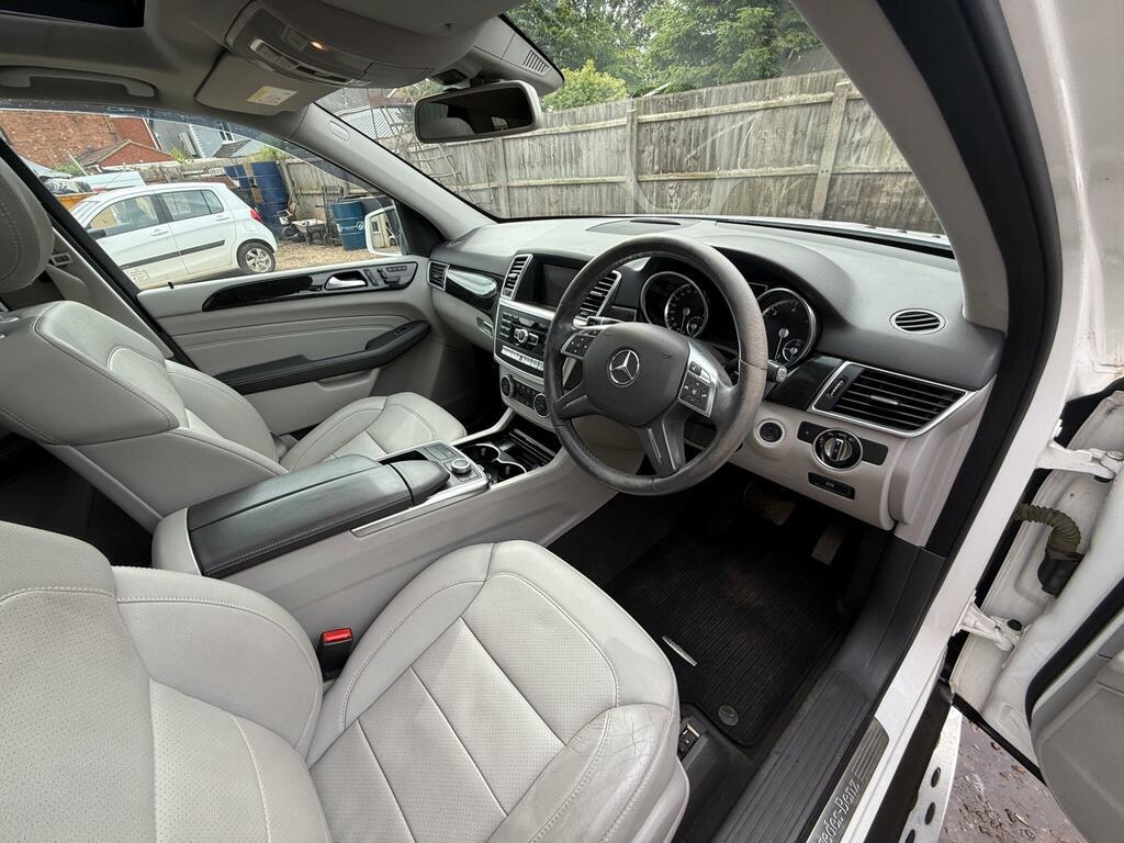 Mercedes-Benz M Class 2.1 Ml250 Bluetec Se Executive G-tronic 4Wd Euro White #2