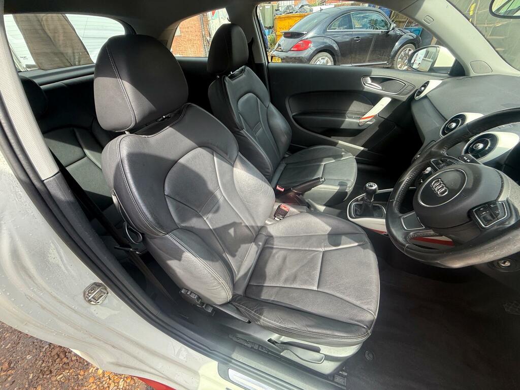 Audi A1 2.0 Tdi Black Edition White #3