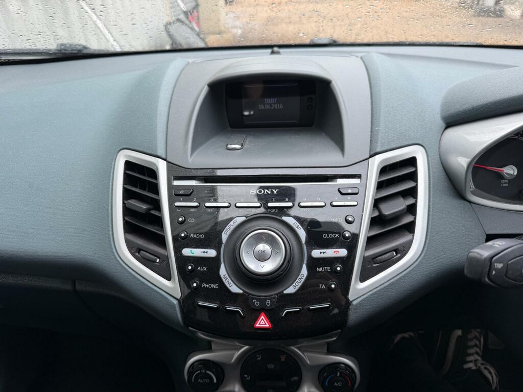 Ford Fiesta 1.4 Titanium  Silver #5