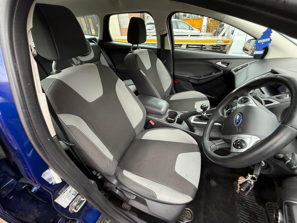 Ford Focus 1.6 Tdci Zetec Navigator Euro 5 Ss FV14BLJ Blue #3