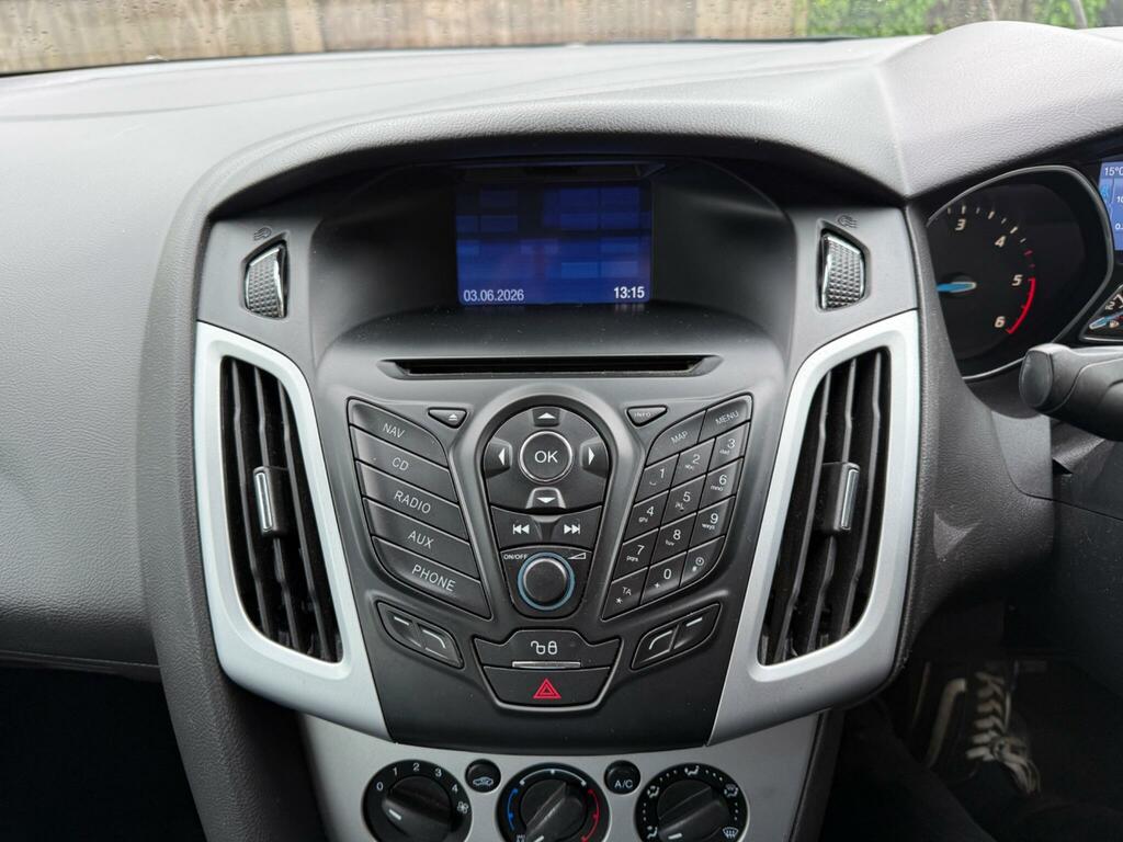 Ford Focus 1.6 Tdci Zetec Navigator Euro 5 Ss FV14BLJ Blue #5