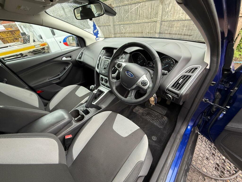 Ford Focus 1.6 Tdci Zetec Navigator Euro 5 Ss FV14BLJ Blue #2