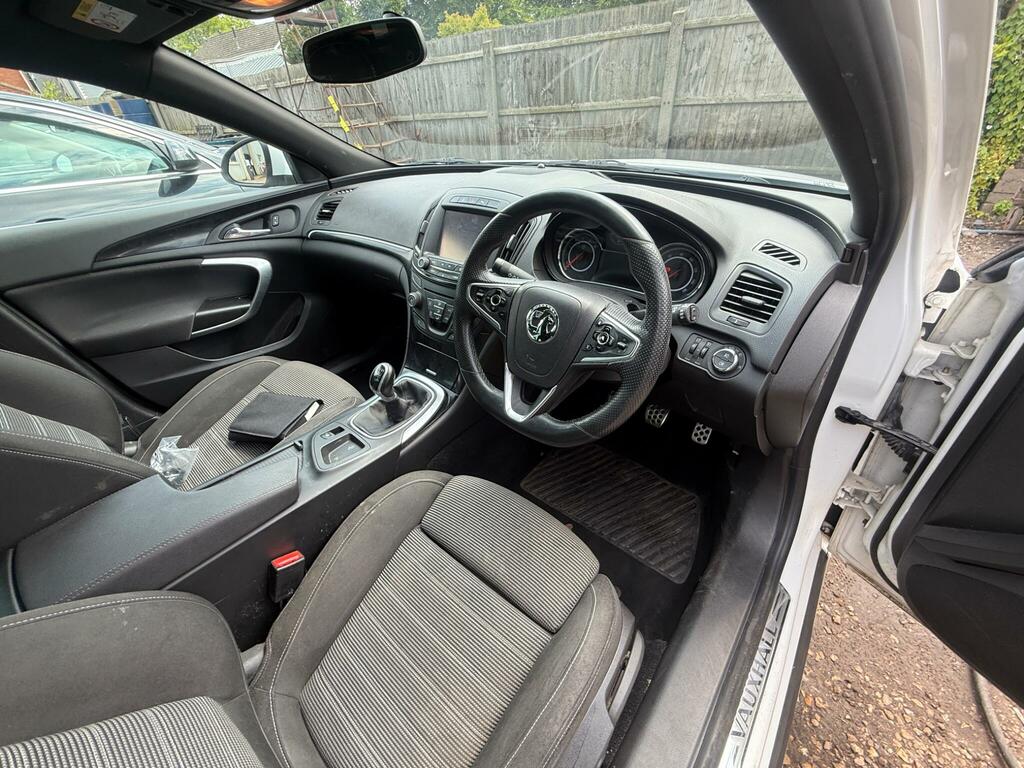 Vauxhall Insignia 2.0 Cdti Sri VX Line Nav Sports Tourer Euro 6 Ss White #2