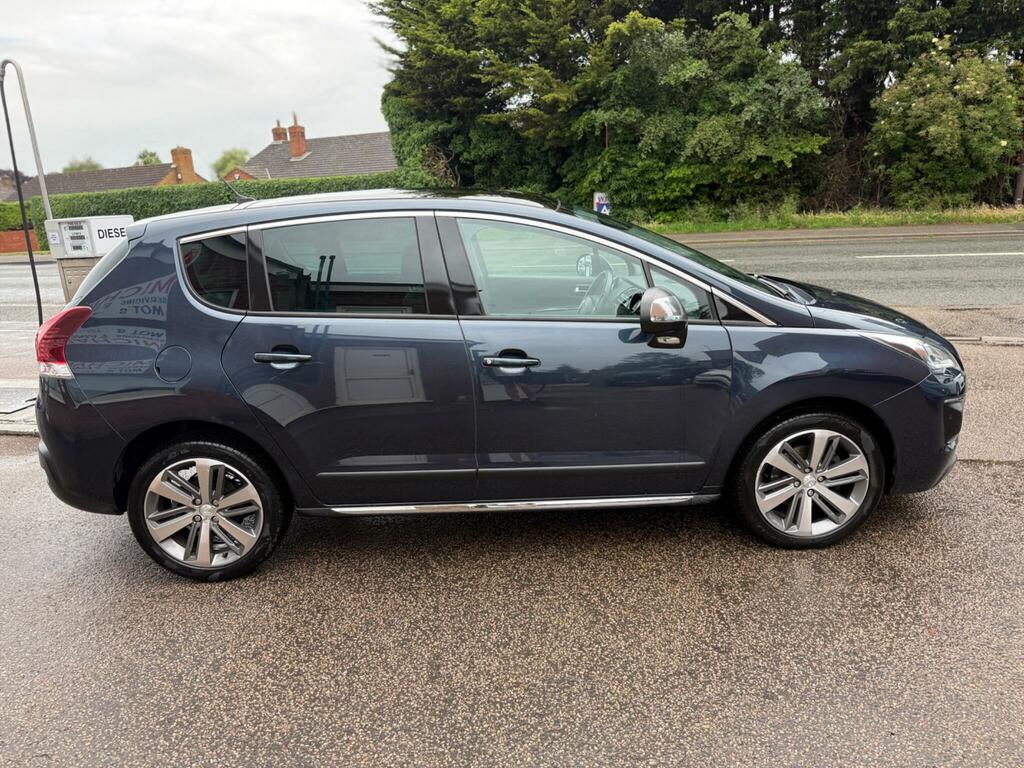 Peugeot 3008 1.6 Hdi Active - Hatchback #11