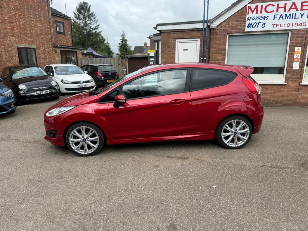 Ford Fiesta 1.25 Studio Euro 6 Red #13