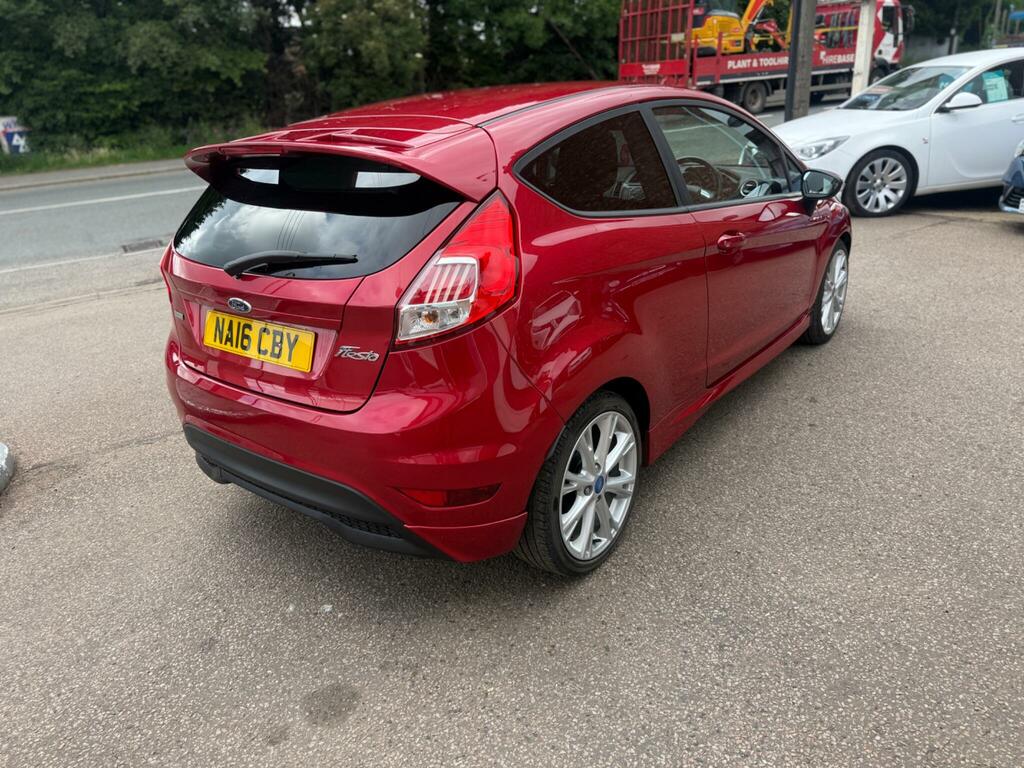 Ford Fiesta 1.25 Studio Euro 6 Red #10