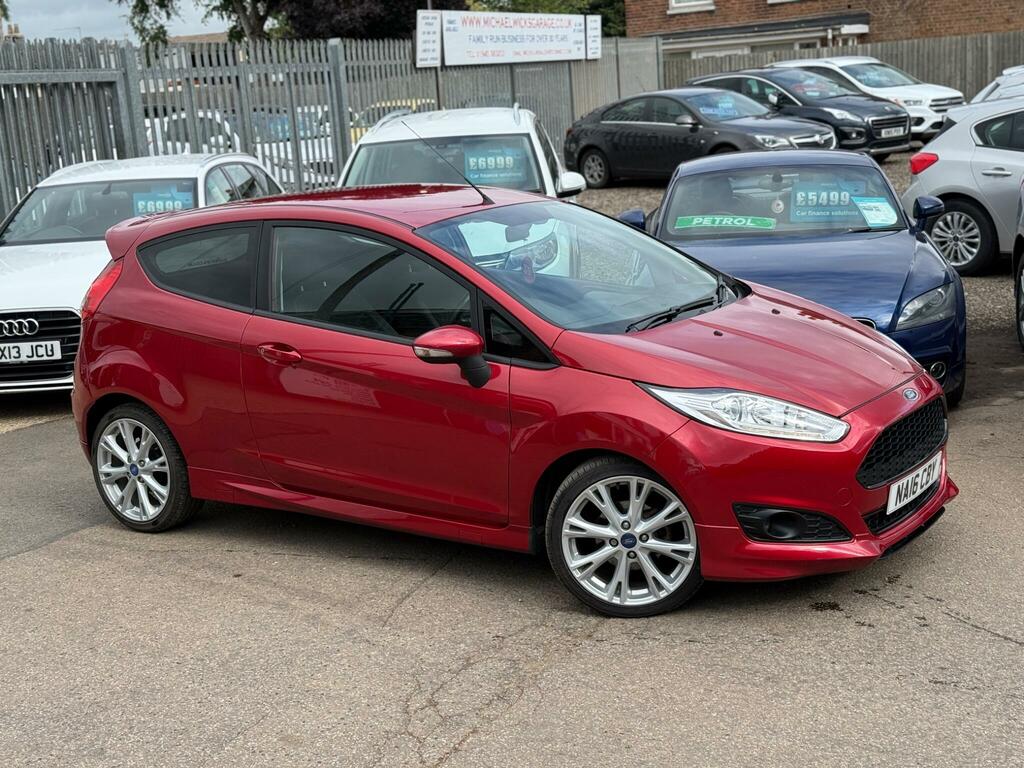 Ford Fiesta 1.25 Studio Euro 6 Red #1