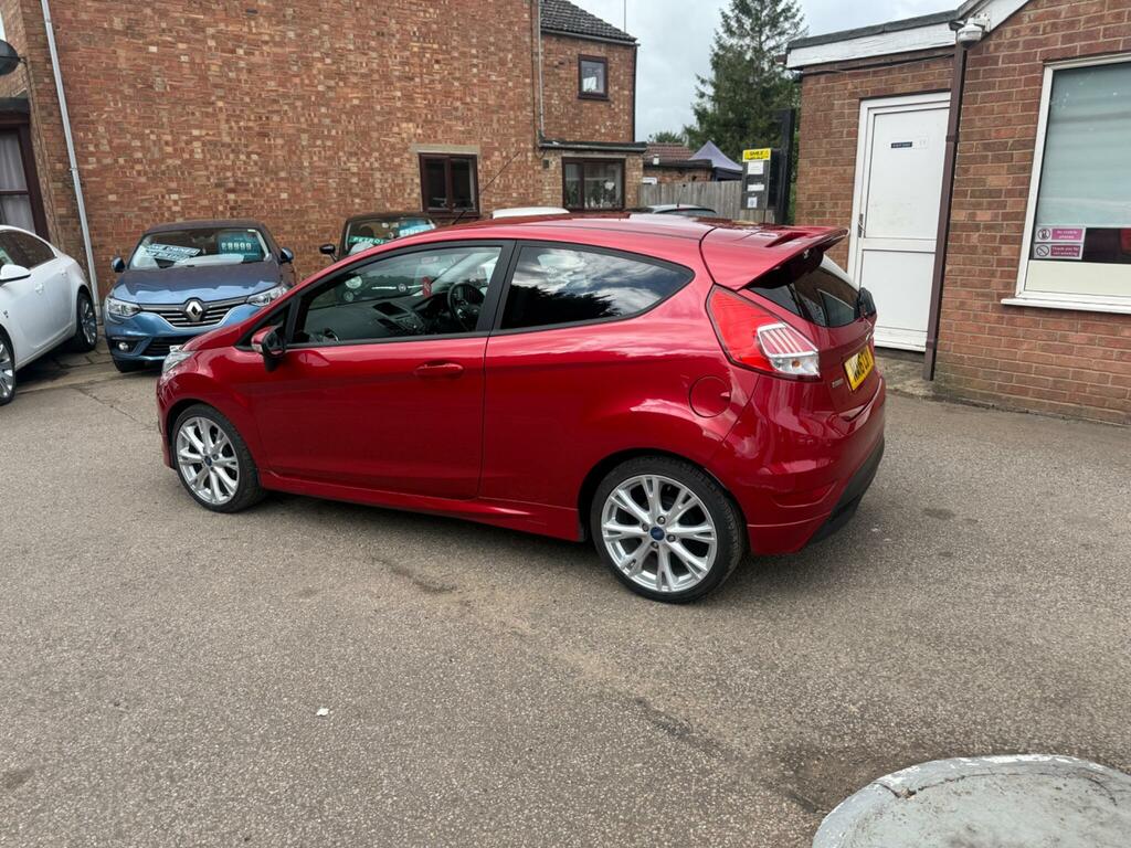 Ford Fiesta 1.25 Studio Euro 6 Red #12