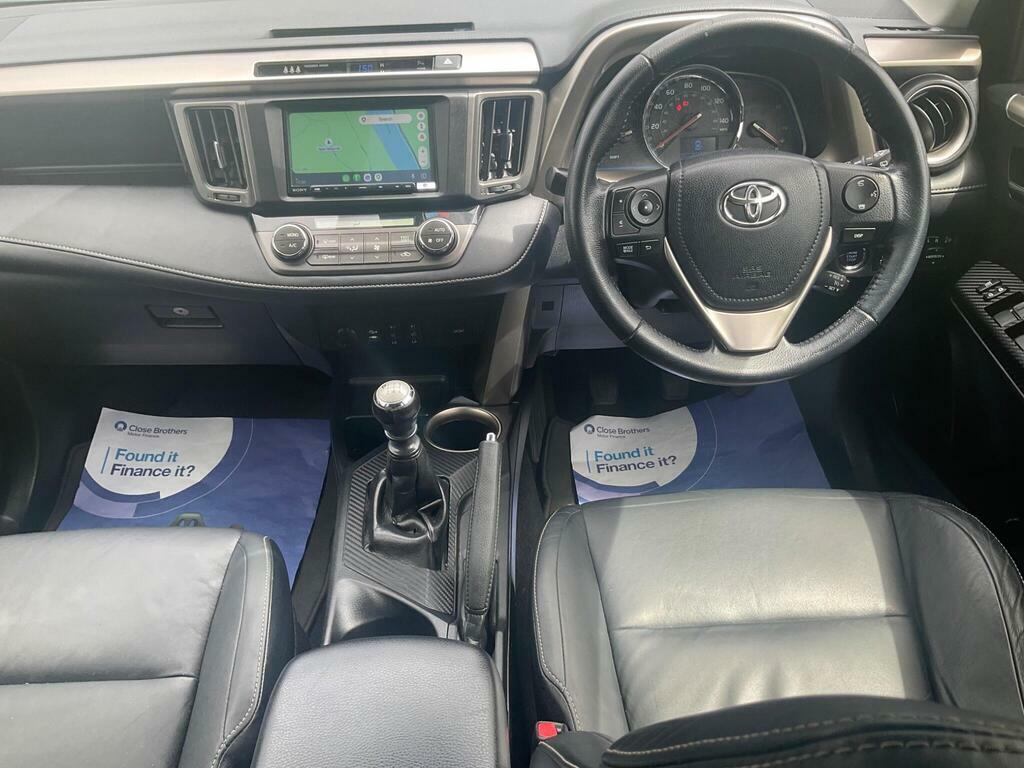 Toyota Rav 4 Invincible D-4d Red #11